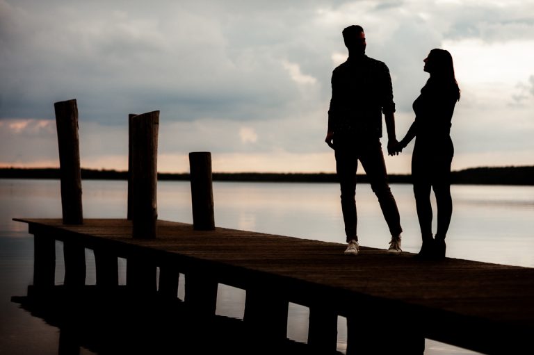 Natürliche Paarfotos – Couple Shoot am Störmthaler See bei Leipzig